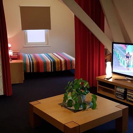 Apartment Campinor Pelt Bagian luar foto